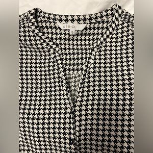 Houndstooth black & white blouse